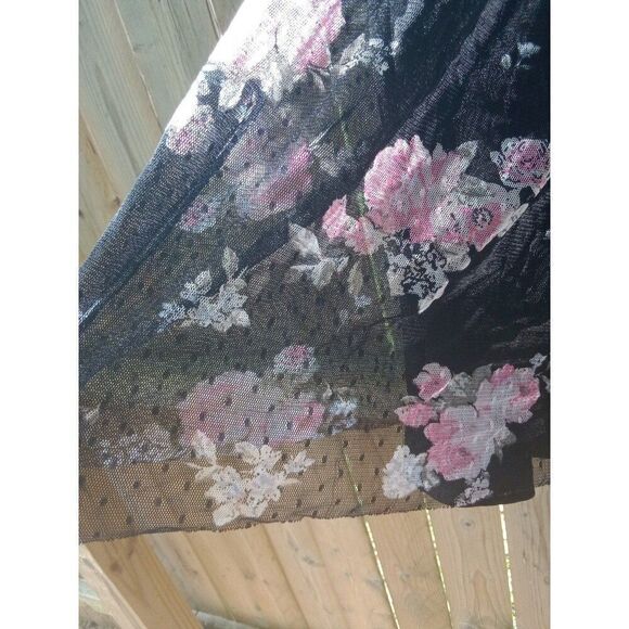 Black & Pink floral sheer/solid top junior's medium 7/9 - Picture 3 of 8